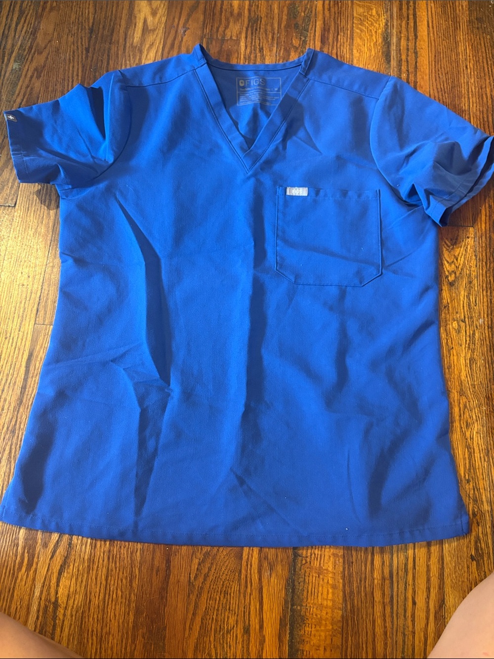 🎉Figs Women’s V-Neck Scrub Top in Blue One Pocket.